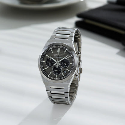 Seiko Essentials SSB455